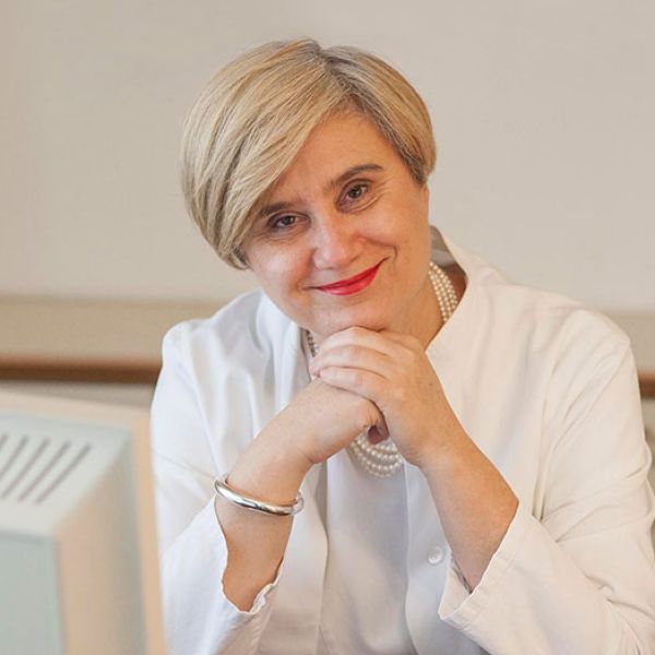 Dr. Dobozy Enikő