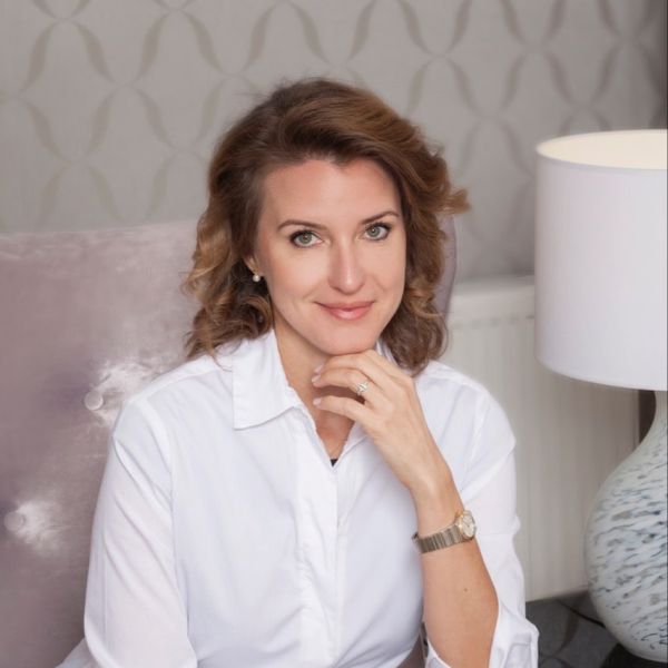 Dr. Bartha Tünde