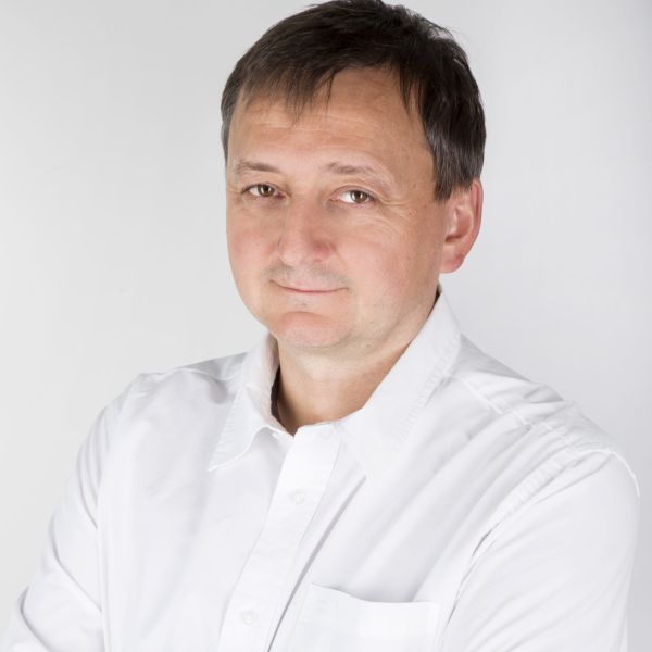 Dr. Péter Iván