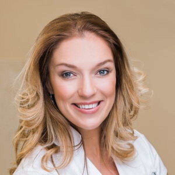 Dr. Kocsis Ivett